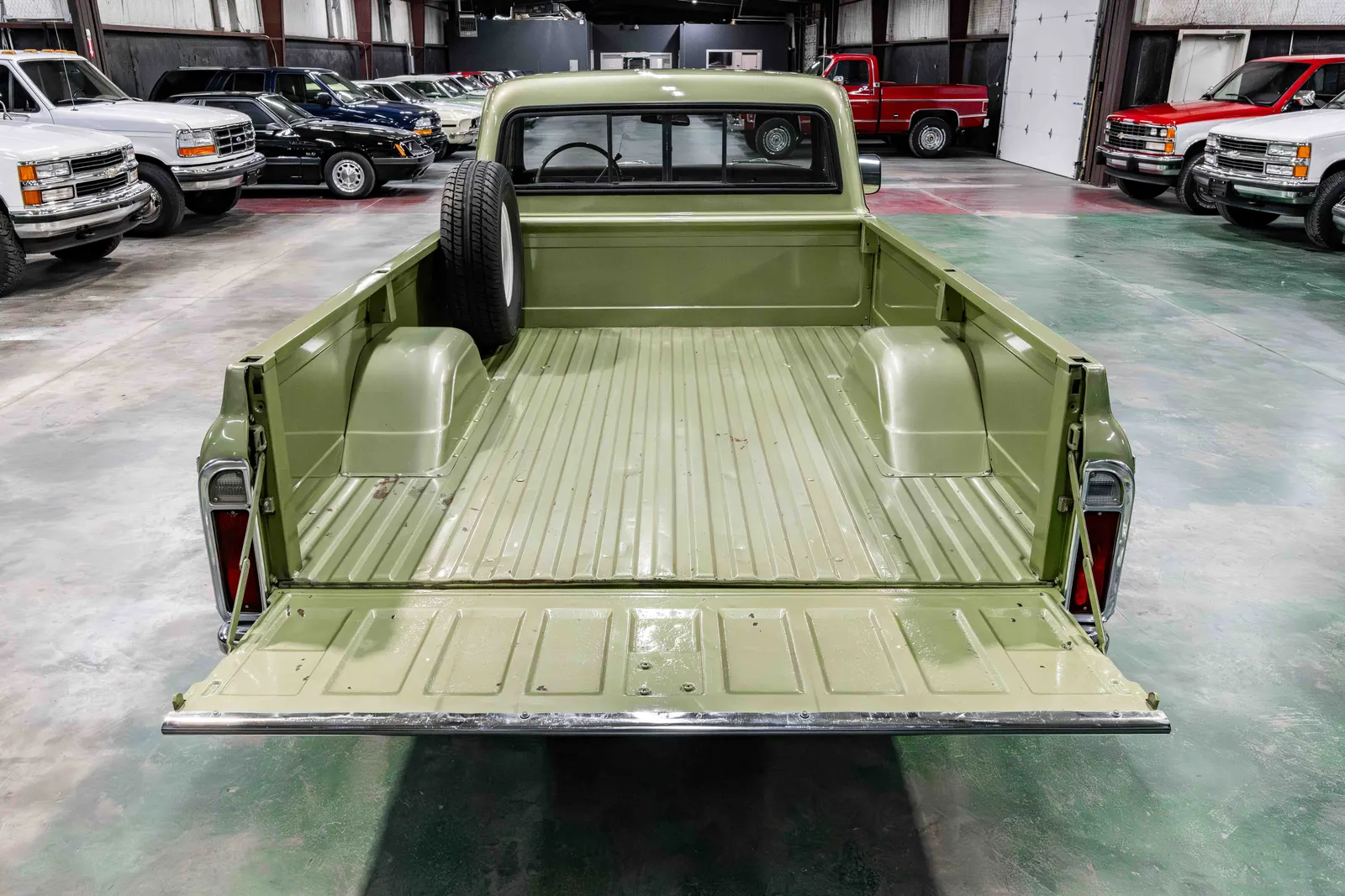 1969-GMC-C10-Green-A19436-50.jpg